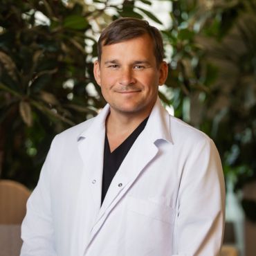 Dr. Kārlis Vērdiņš